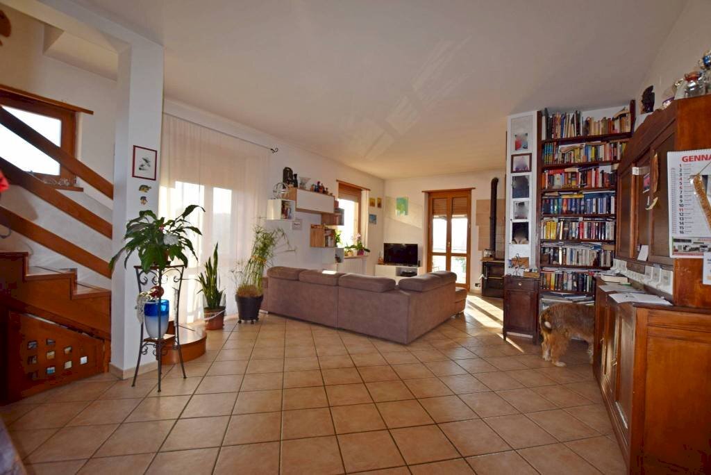 Salone - Casa indipendente strada Statale 28 Sud, 20, Mondovì - foto 3