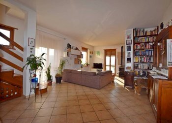 Salone - Casa indipendente strada Statale 28 Sud, 20, Mondovì - foto 3