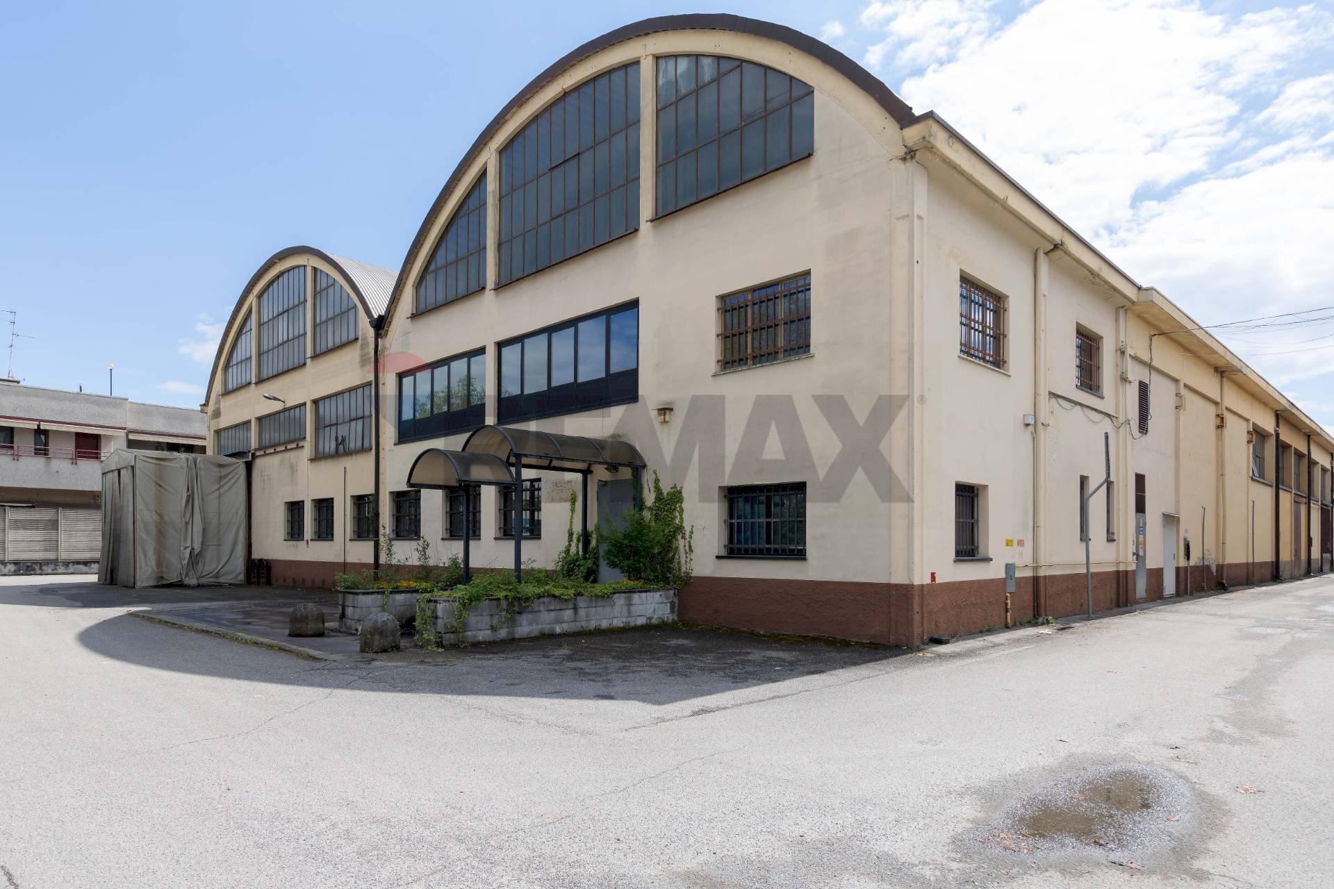 Edificio all\'aperto - Capannone Via Padana Superiore
 
317, Vimodrone - foto 1