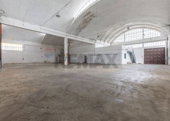 Parcheggio - Capannone Via Padana Superiore
 
317, Vimodrone - foto 10