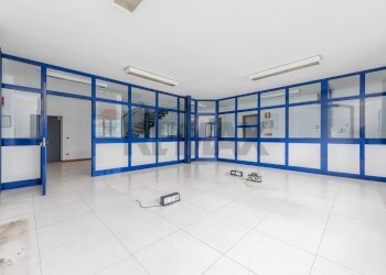 Stanza vuota - Capannone Via Padana Superiore
 
317, Vimodrone - foto 19