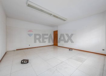 Stanza vuota - Capannone Via Padana Superiore
 
317, Vimodrone - foto 29