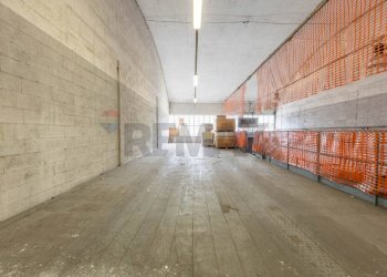 Parcheggio - Capannone Via Padana Superiore
 
317, Vimodrone - foto 14