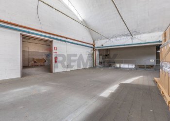 Parcheggio - Capannone Via Padana Superiore
 
317, Vimodrone - foto 18