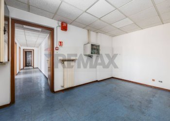 Stanza vuota - Capannone Via Padana Superiore
 
317, Vimodrone - foto 29