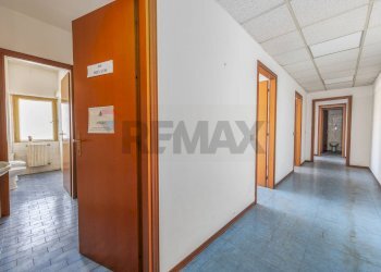 Hall / corridoio - Capannone Via Padana Superiore
 
317, Vimodrone - foto 30