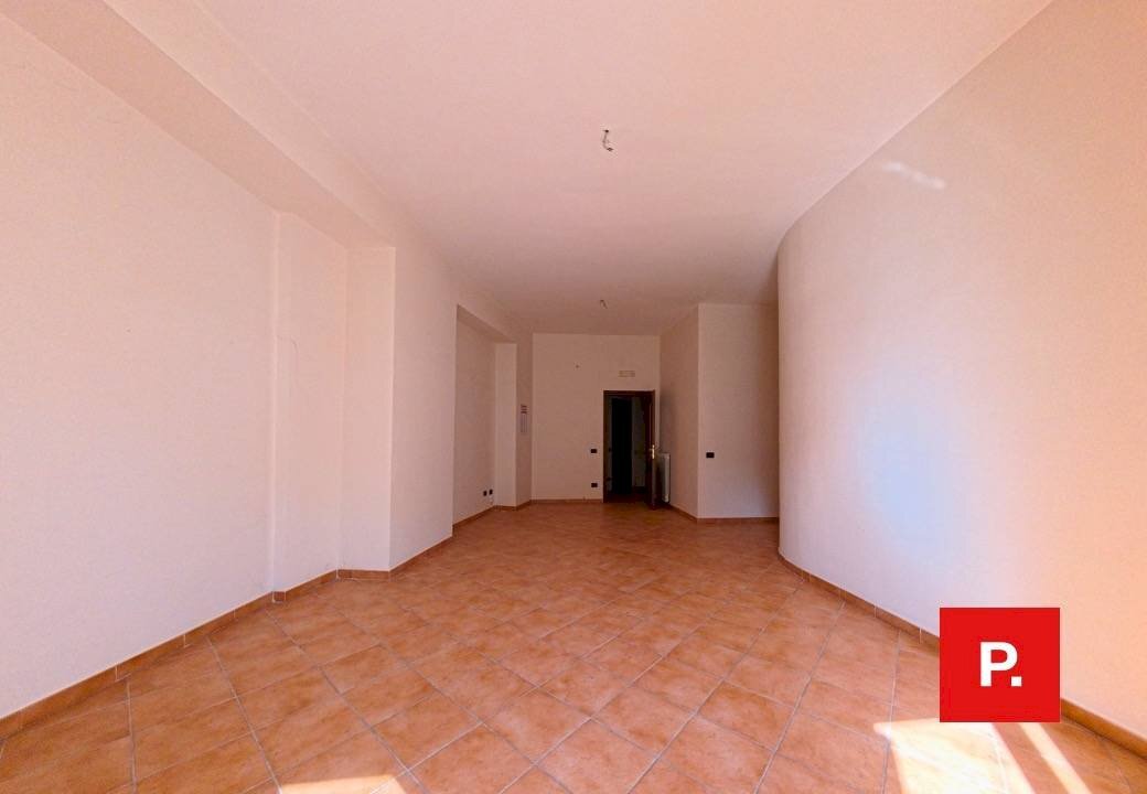 Foto 3 - Trilocale via ferrante
 
1, Caserta - foto 3