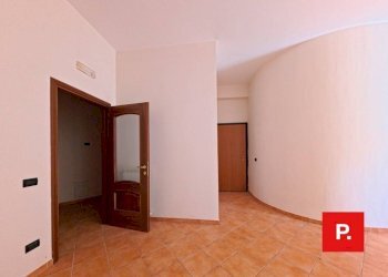 Foto 5 - Trilocale via ferrante
 
1, Caserta - foto 5