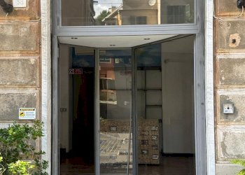 Locale Commerciale VIA FUSINATO 58 R, Genova (zona Prà) - foto 1
