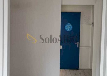 PHOTO-2026-01-09-15-25-00.jpg - Locale Commerciale Piazzale Caduti Saronnesi 8, Saronno - foto 4