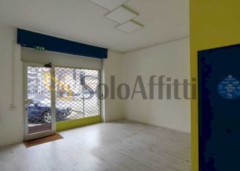 PHOTO-2026-01-09-15-25-04 7.jpg - Locale Commerciale Piazzale Caduti Saronnesi 8, Saronno - foto 15