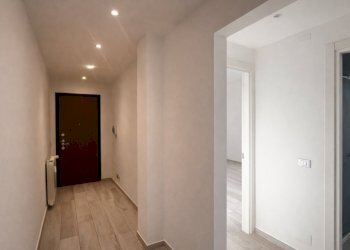 Corridoio.jpg - Trilocale via san luigi  99, Arona - foto 3