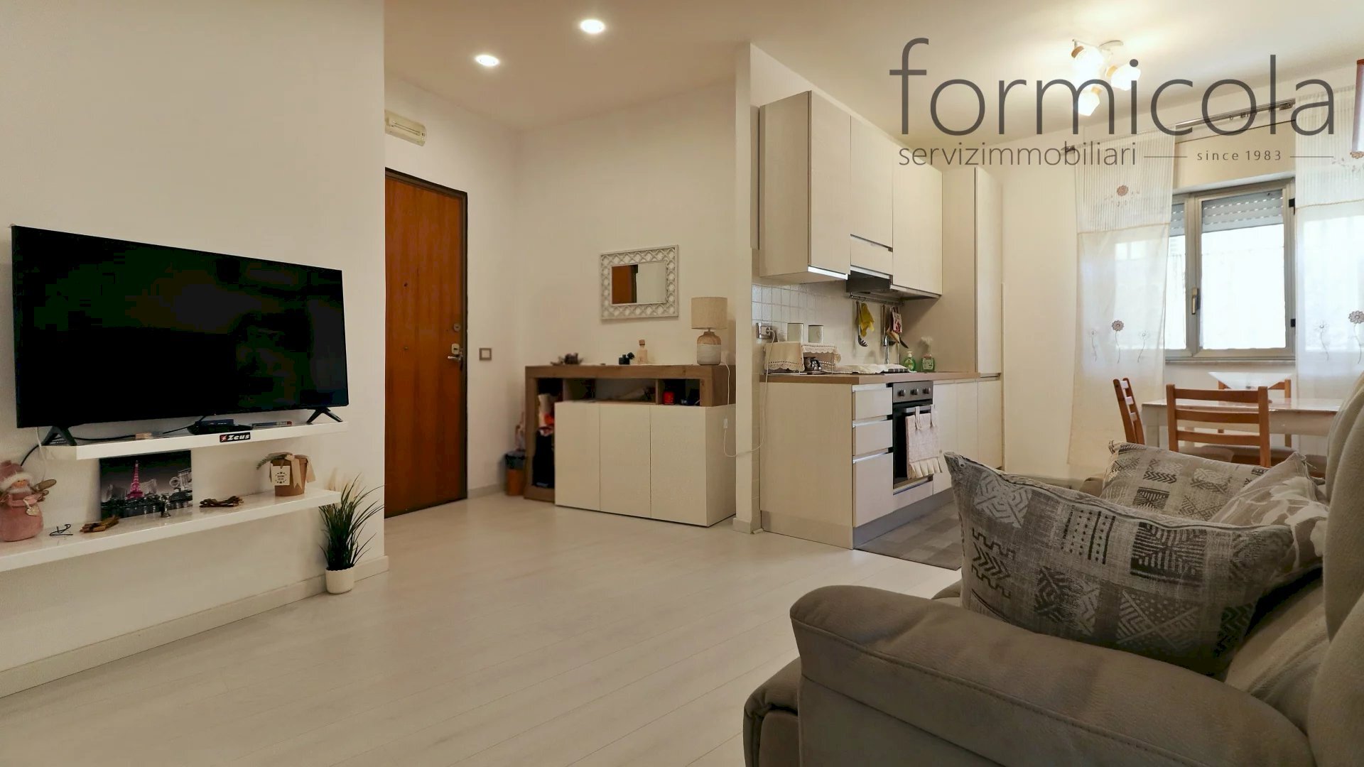 Apartment Napoli (neighborhood Fuorigrotta) - photo 1