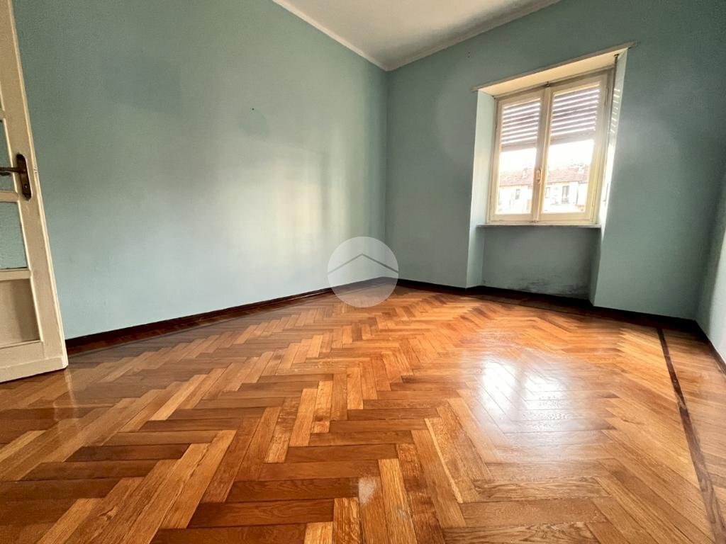 Three-room apartment Via chiesa della salute, Torino (neighborhood Borgo Vittoria) - photo 3