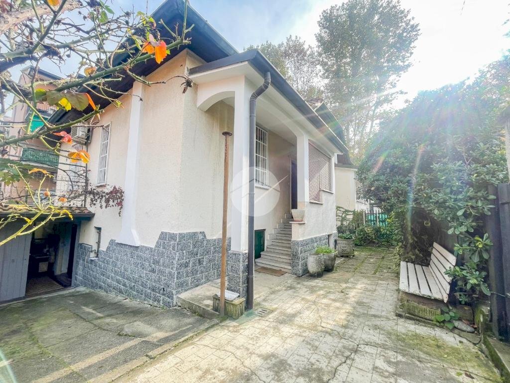 Villa Via Zinie, Cusano Milanino - photo 2