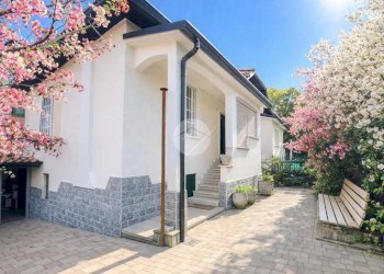 Villa Via Zinie, Cusano Milanino - photo 1