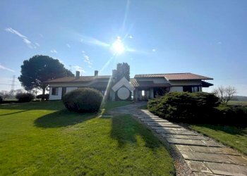 Villa Via Suno, Oleggio - foto 1