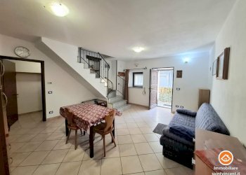 Semi-detached house Frazione Plout, Montjovet - photo 3