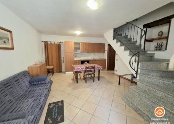 Semi-detached house Frazione Plout, Montjovet - photo 4
