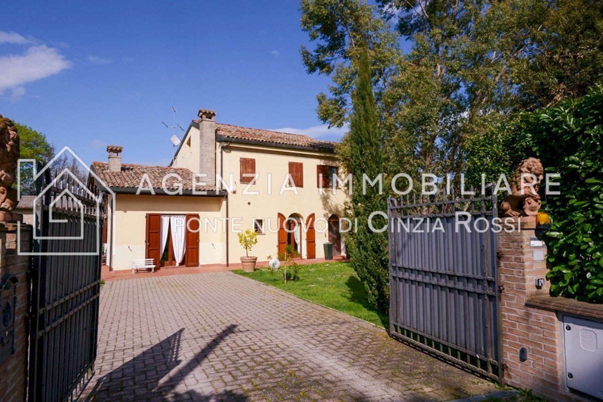 Casa indipendente Ravenna (zona Castiglione di Ravenna) - foto 1