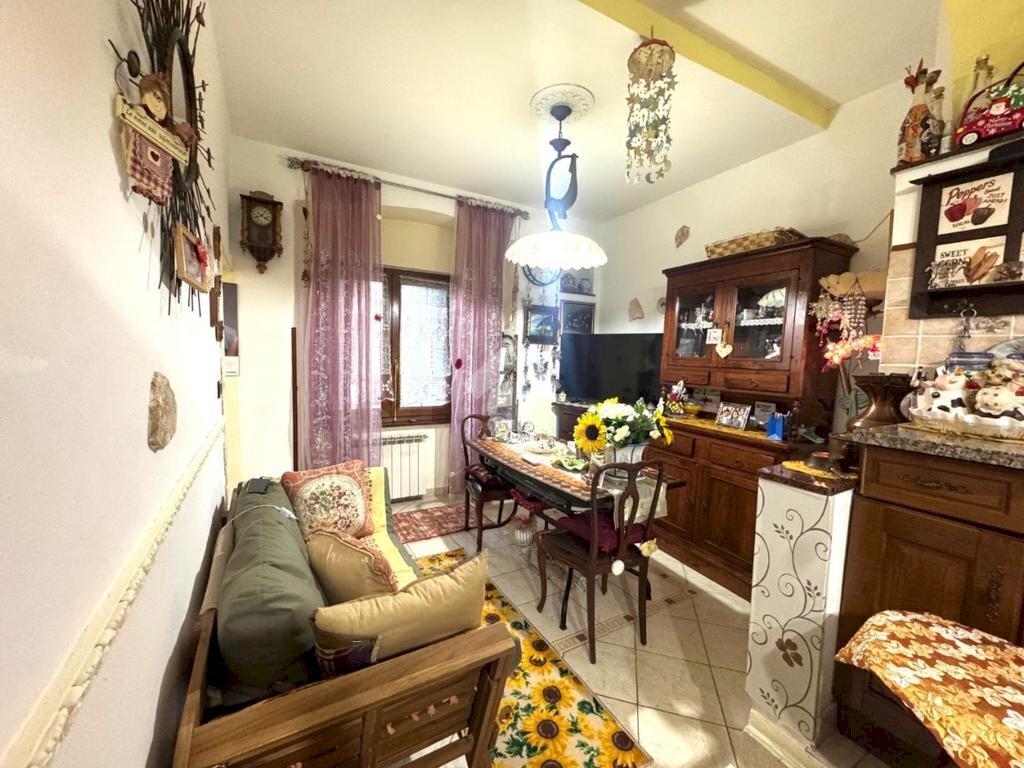 Quadrilocale Via Fontana di Trasta, Genova (zona Bolzaneto) - foto 2