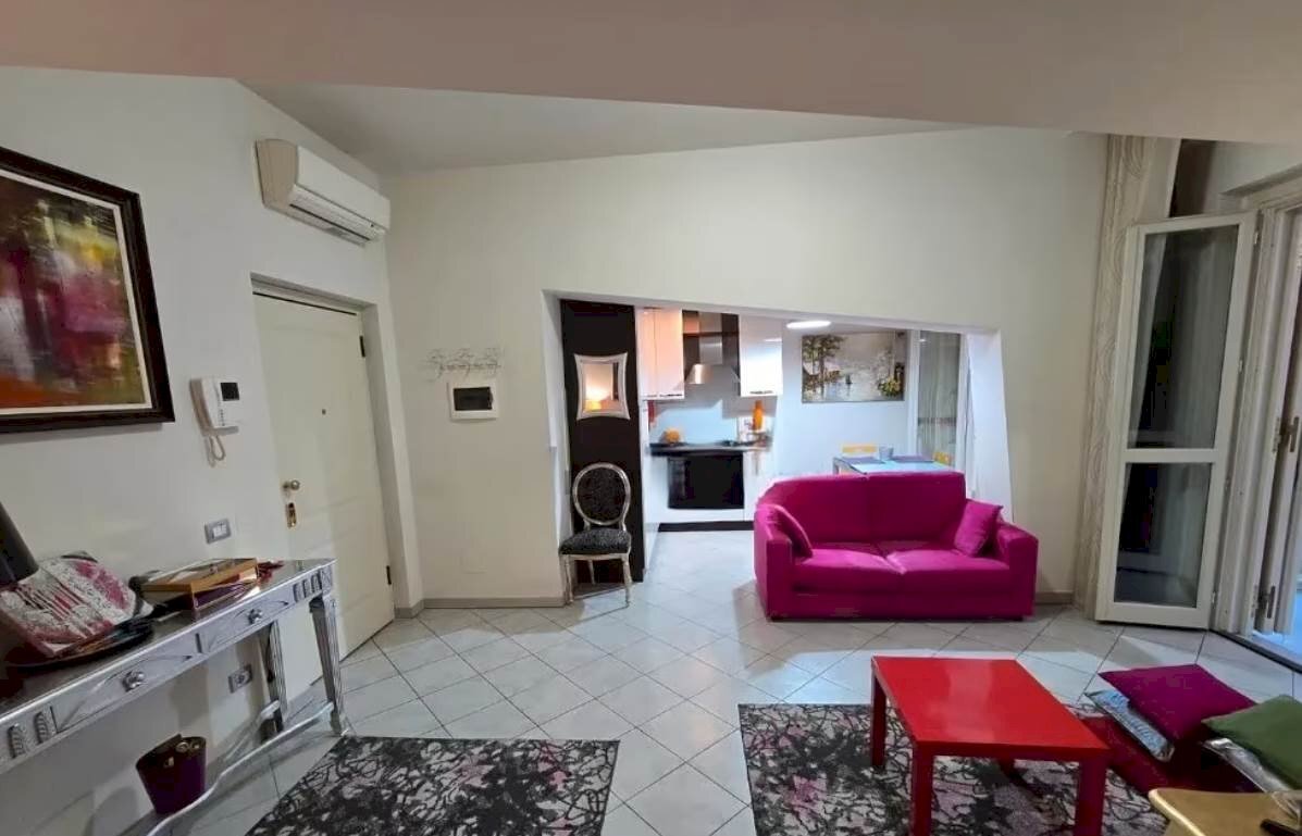 Three-room apartment Livorno - photo 1