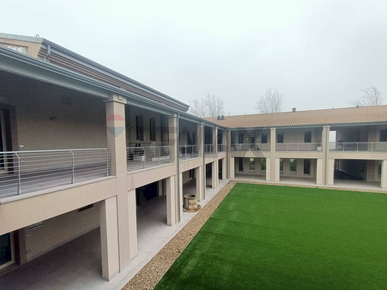 Office via statale, 110 
 Villafranca, Medolla - photo 3