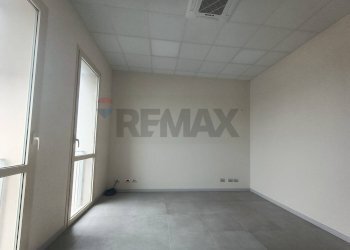 Office via statale, 110
Villafranca, Medolla - photo 24