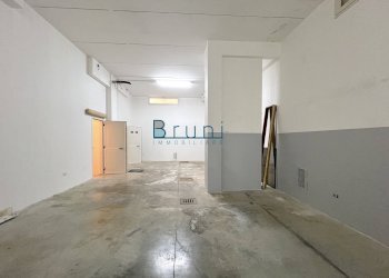 Foto 5 - Magazzino Via Niccolò IV, San Benedetto del Tronto - foto 5