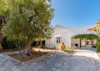 Foto 1 - Villa CONTRADA ROSAMARINA
 
152, Ostuni - foto 1