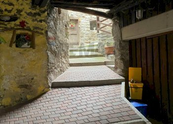 Bilocale Via Martiri della Libertà, 29 
 Valle, Saviore dell'Adamello - foto 2
