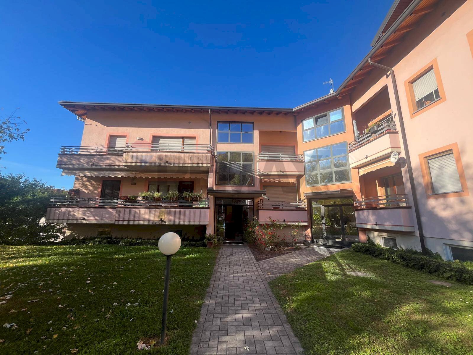 Casa all\'aperto - Three-room apartment Via Scirlago
 
10, Cittiglio - photo 1