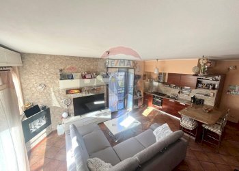 Soggiorno - Trilocale Via Scirlago
 
10, Cittiglio - foto 8