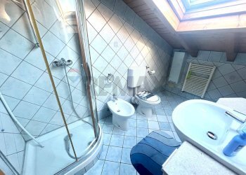 Bagno - Trilocale Via Scirlago
 
10, Cittiglio - foto 15