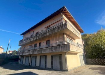 Edificio all\'aperto - Trilocale Via Scirlago
 
10, Cittiglio - foto 20