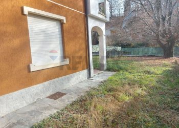 Giardino - Bilocale Via Provinciale per Orino
 
4, Castello Cabiaglio - foto 3