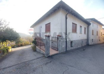 Casa all\'aperto - Casa indipendente Via Cascine
 
64, Cittiglio - foto 5