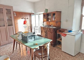 Cucina - Casa indipendente Via Cascine
 
64, Cittiglio - foto 12