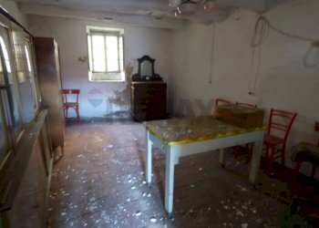 Sala da pranzo - Casa semi indipendente via Mazzini
 
11, Casalzuigno - foto 2