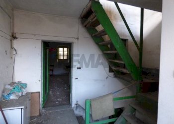 Scale - Casa semi indipendente via Mazzini
 
11, Casalzuigno - foto 5