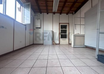 Stanza vuota - Commercial Premises Besozzo - photo 12