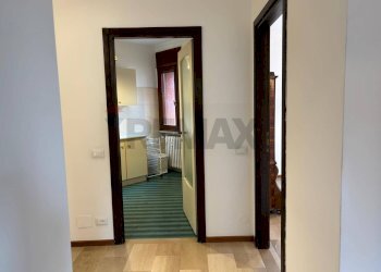 Hall / corridoio - Trilocale VIA CRISPI
14, Varese - foto 6