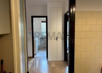 Hall / corridoio - Trilocale VIA CRISPI
14, Varese - foto 26