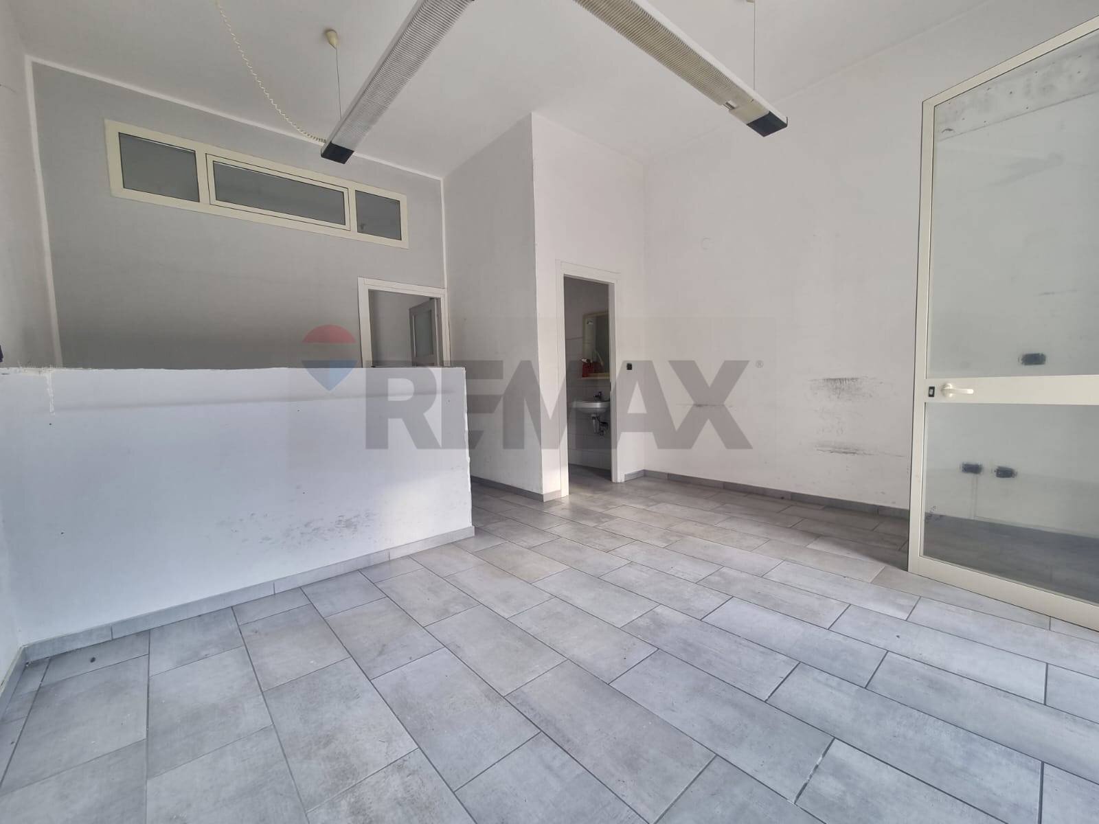 Foto 2 - Locale Commerciale Via Don Raffaele Abete
 
26, Melito di Napoli - foto 2