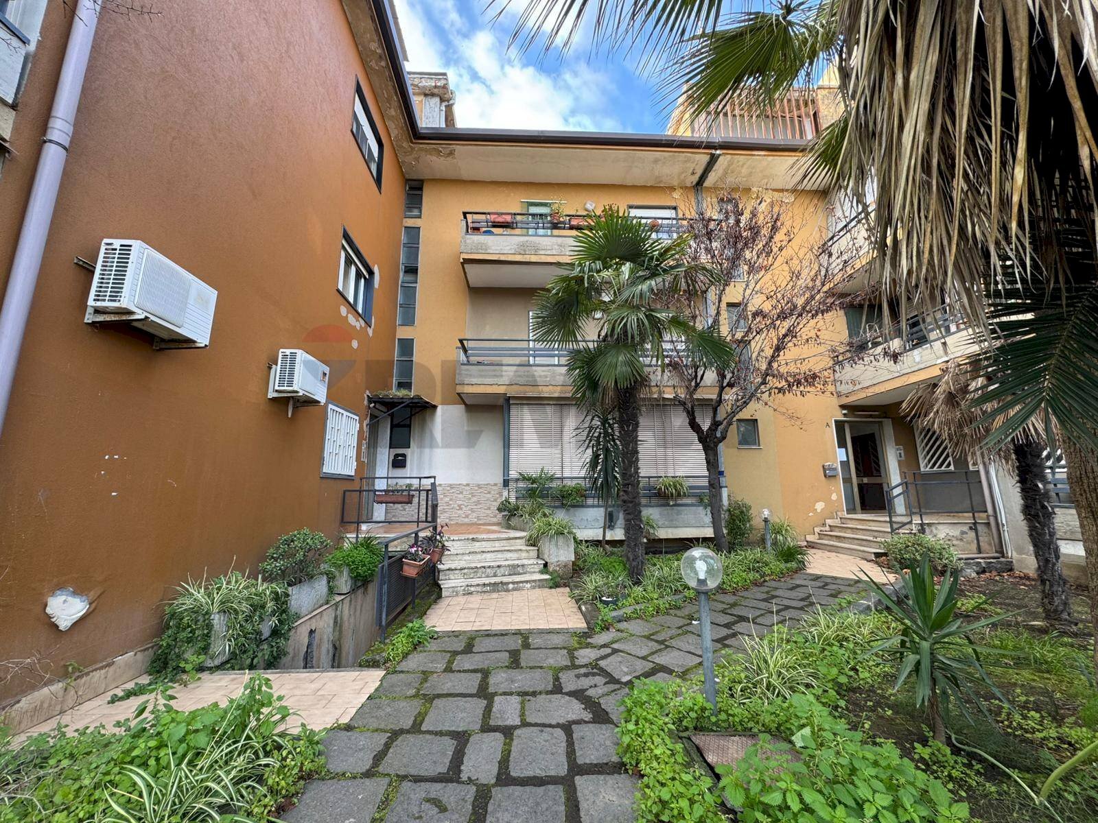 Edificio all\'aperto - Trilocale Via Badia
 
9, Catania - foto 2