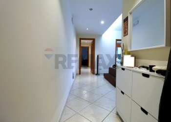 Hall / corridoio - Trilocale Via Badia
 
9, Catania - foto 3