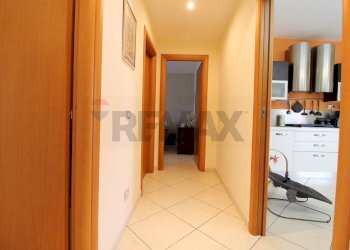 Hall / corridoio - Trilocale Via Badia
 
9, Catania - foto 14