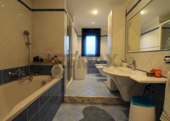 Bagno - Trilocale Via Badia
 
9, Catania - foto 16