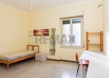 Camera / camera da letto - Appartamento Via Costanza D'Aragona
 
16, Catania - foto 23