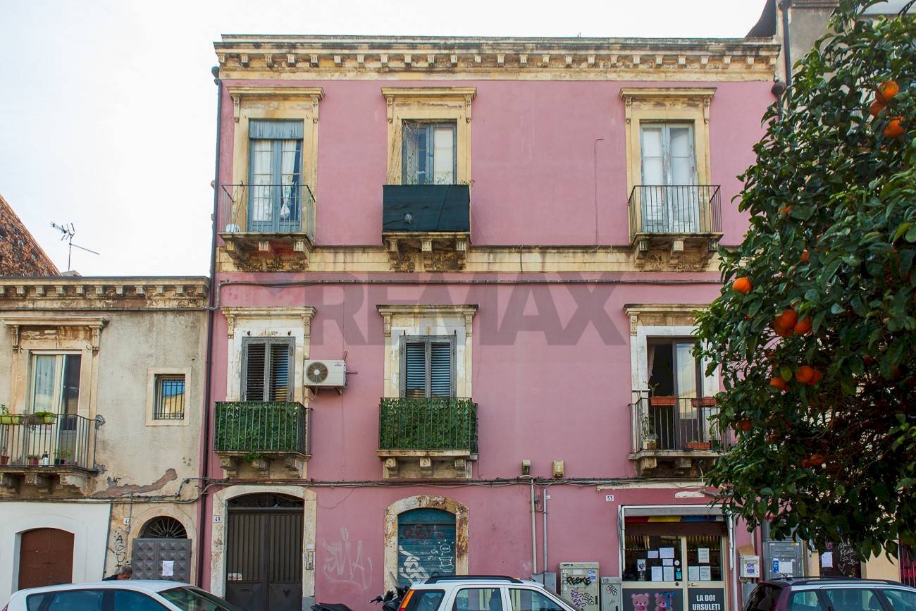 Edificio all\'aperto - Trilocale Via Marchese Di Casalotto
 
49, Catania - foto 2